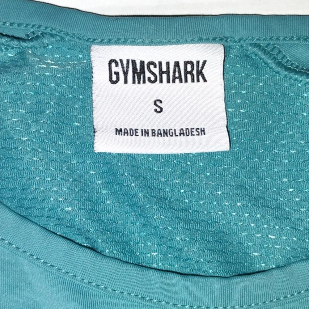 Gymshark Long Sleeve Crop Top. Teal in color. Women's size Small. - Picture 7 of 10